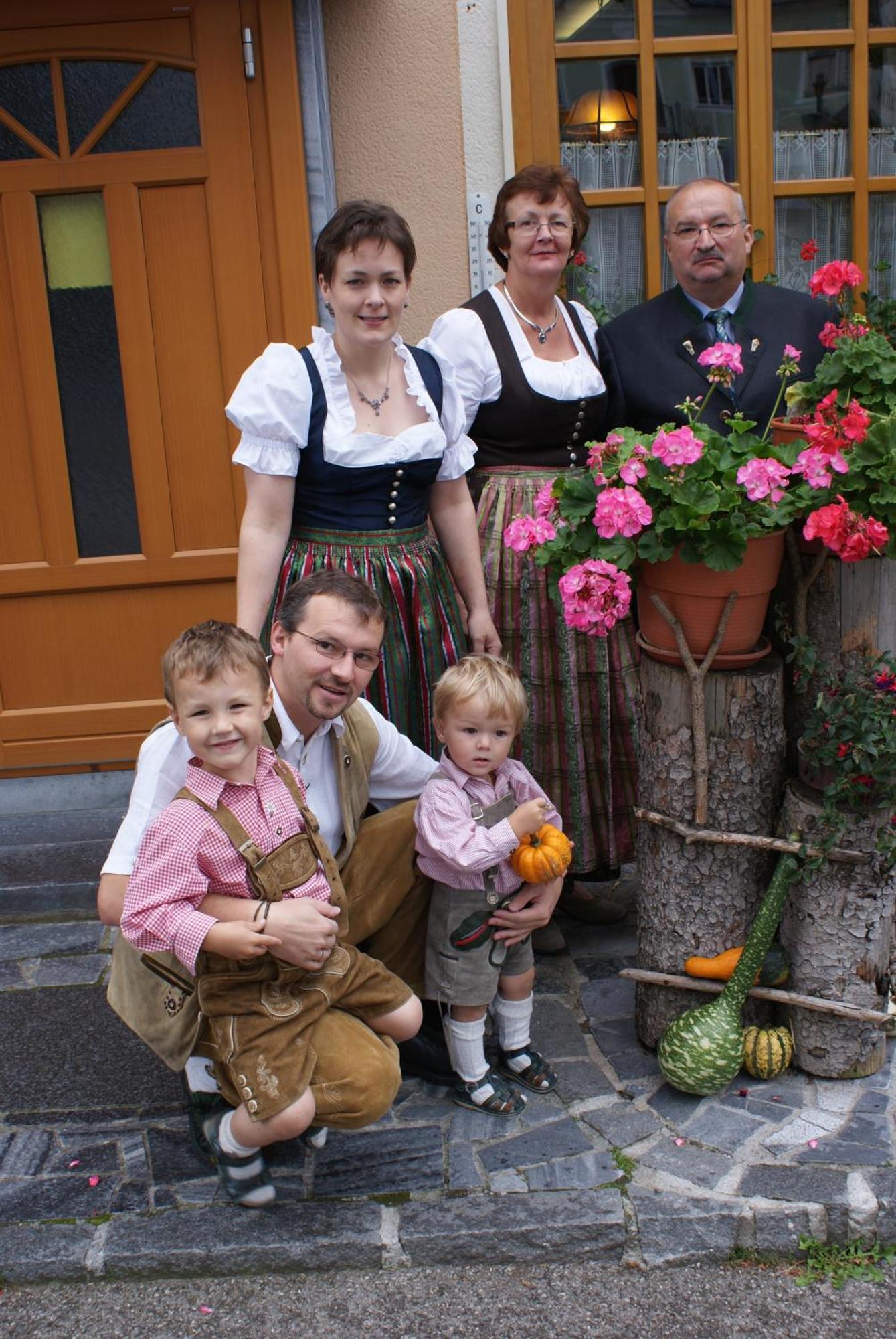 Gasthof Zur Kirche Hotel Kottes Eksteriør billede